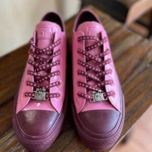 Converse Women's Miley Cyrus Pink and Burgundy Trainers